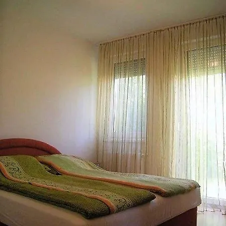 In With Two-bedrooms 3