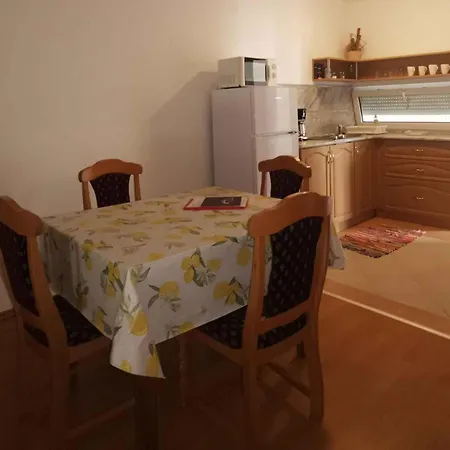 In With Two-bedrooms 3